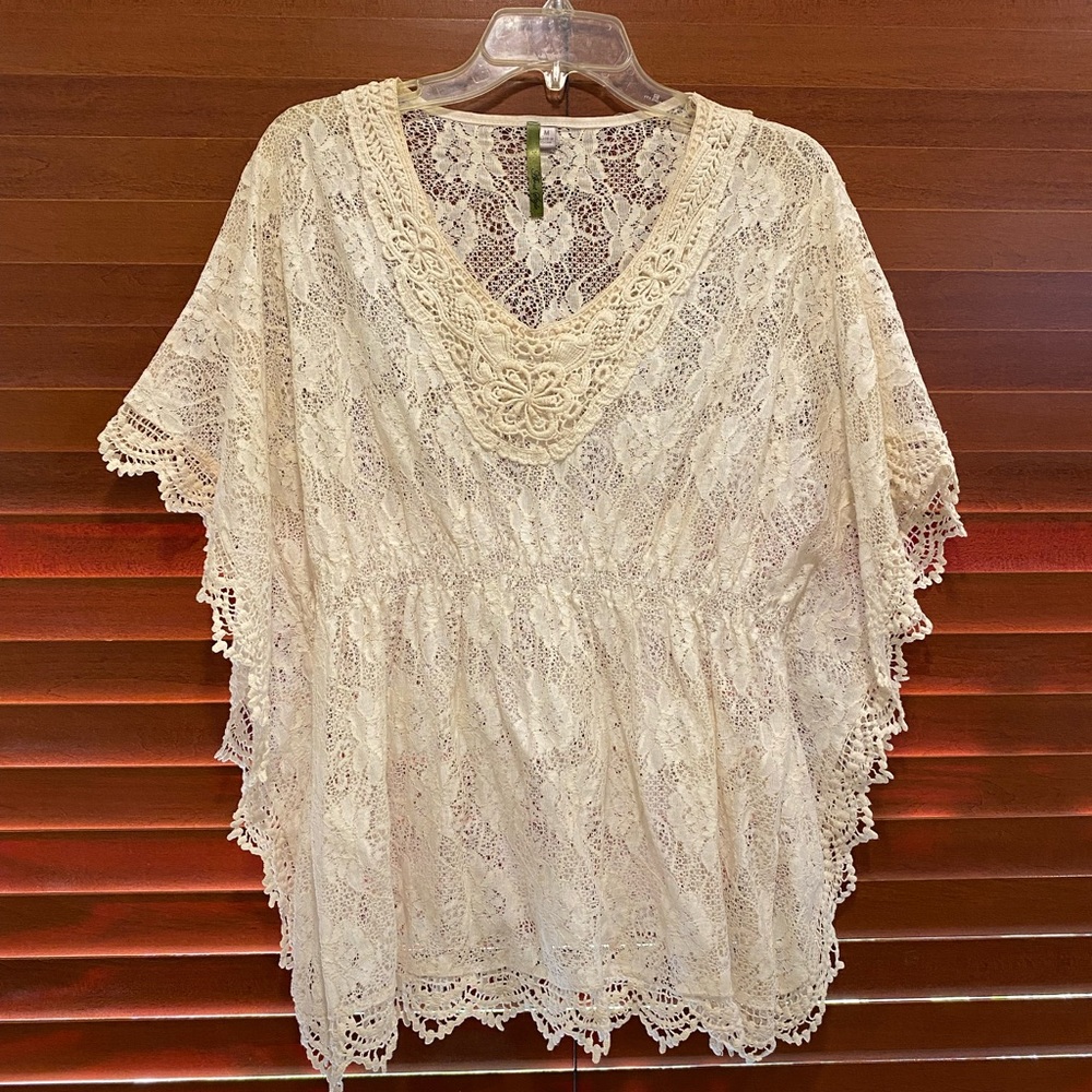 Vintage Lace top - medium
